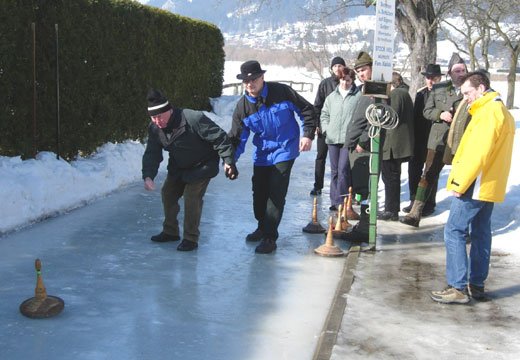 2005_eisstock06